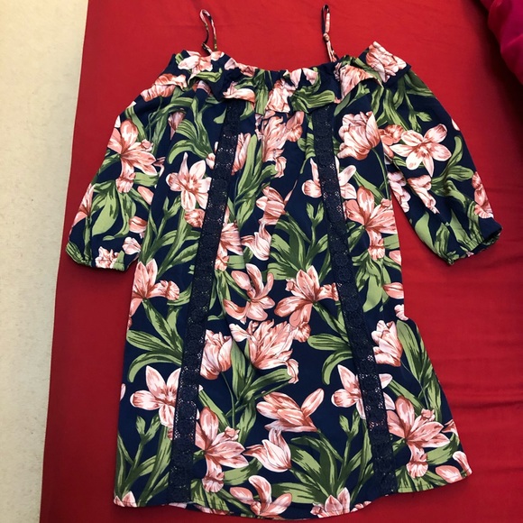 Blu Pepper Cold Shoulder Floral Shift Dress - Picture 4 of 4